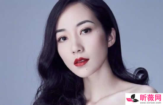 李小冉家世背景遭扒 同样是军人家庭出身比韩雪来头还大 李小冉家世背景遭扒 同样是军人家庭出身比韩雪来头还大