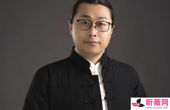 抖音酒瓶瓶倒来酒杯杯碎是什么歌 歌曲《泪蛋蛋掉在酒杯杯里》演唱者及歌词介绍 抖音酒瓶瓶倒来酒杯杯碎是什么歌 歌曲《泪蛋蛋掉在酒杯杯里》演唱者及歌词介绍