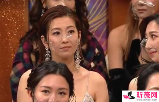 王浩信和陈自瑶婚变是否真的 王浩信获奖感谢陈自瑶遭黑脸