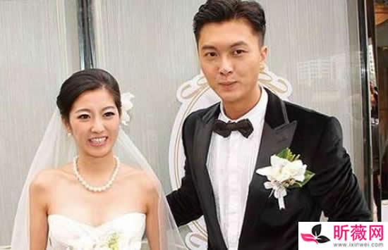 王浩信和陈自瑶婚变是否真的 王浩信获奖感谢陈自瑶遭黑脸