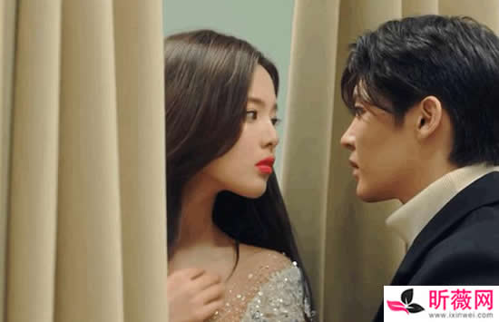 杨超越和侯明昊参加的综艺叫什么 杨超越侯明昊的吻戏是在第几期 杨超越和侯明昊参加的综艺叫什么 杨超越侯明昊的吻戏是在第几期