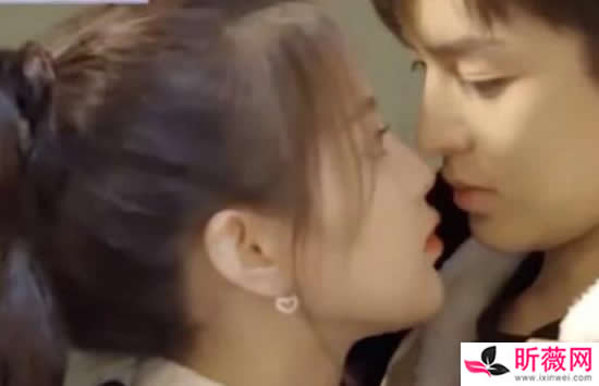 杨超越侯明昊什么关系 杨超越和侯明昊在一起了吗 杨超越侯明昊什么关系 杨超越和侯明昊在一起了吗