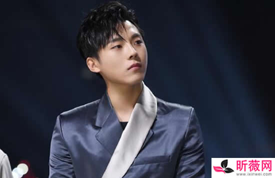 高嘉朗对粉丝说抱歉 黄子韬疑似内涵高嘉朗吐槽娱乐圈门槛低 高嘉朗对粉丝说抱歉 黄子韬疑似内涵高嘉朗吐槽娱乐圈门槛低