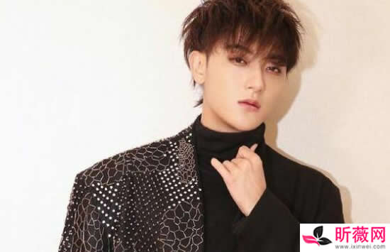 高嘉朗对粉丝说抱歉 黄子韬疑似内涵高嘉朗吐槽娱乐圈门槛低 高嘉朗对粉丝说抱歉 黄子韬疑似内涵高嘉朗吐槽娱乐圈门槛低