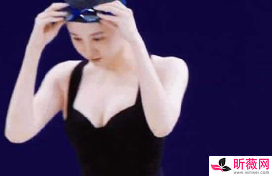 陈小纭多少岁胸有多大 陈小纭性感低胸装展现好身材 陈小纭多少岁胸有多大 陈小纭性感低胸装展现好身材