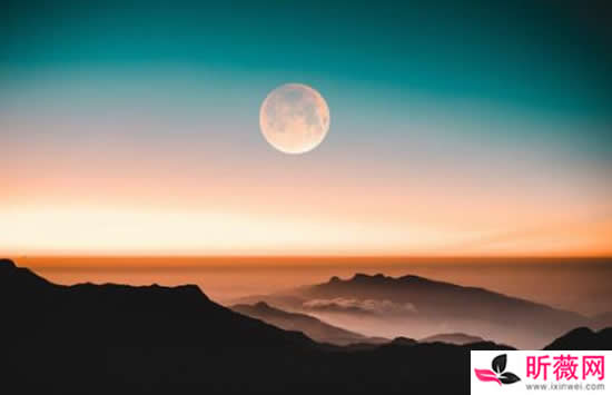 为你拨开人海远道而来是什么歌 歌曲《远道而来》演唱者及歌词介绍