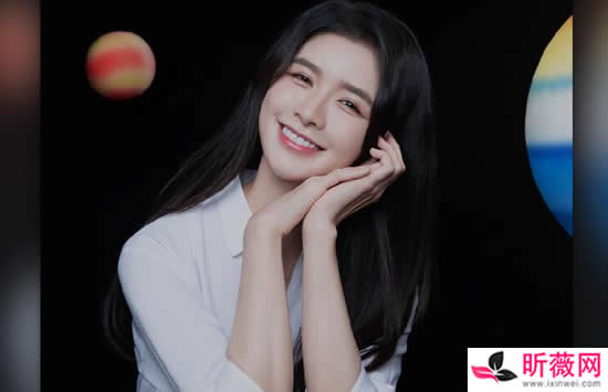 蔡卓宜结过婚是真的吗 蔡卓宜与前夫结婚照曝光 蔡卓宜结过婚是真的吗 蔡卓宜与前夫结婚照曝光