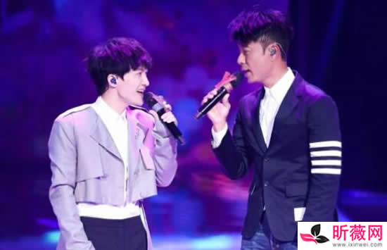 周深李克勤合唱的歌曲有哪些 两人合唱的全部歌曲大合集 周深李克勤合唱的歌曲有哪些 两人合唱的全部歌曲大合集