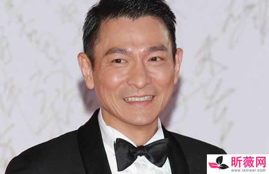 最经典的粤语歌曲排行榜前十名 会唱前三首的都是大神
