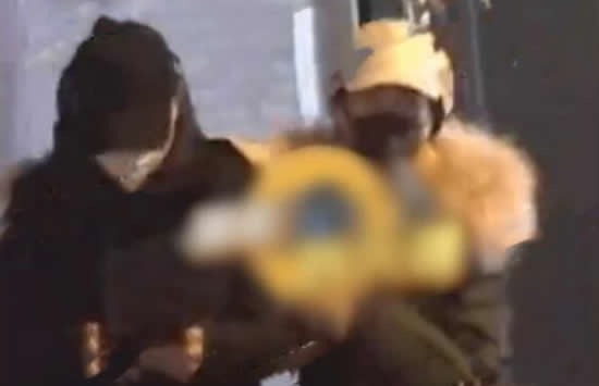 文章新恋情疑似曝光真的吗 评论区却刷起了李小璐