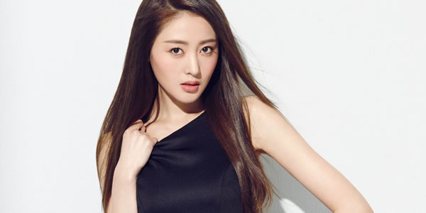 演员张天爱多大了