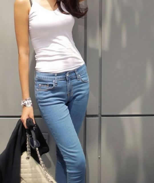 女人穿紧身裤怎么会形成沟沟？女人一定不要这样穿