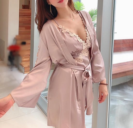 大家的第一次是怎么发生的：真人女人叙述第一次怎么给他的