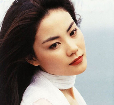 王菲年轻时的照片 20岁王菲真的好美好漂亮