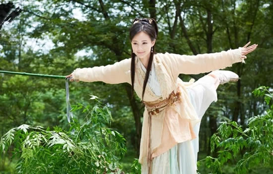 李一桐个人资料简历及美照古装照