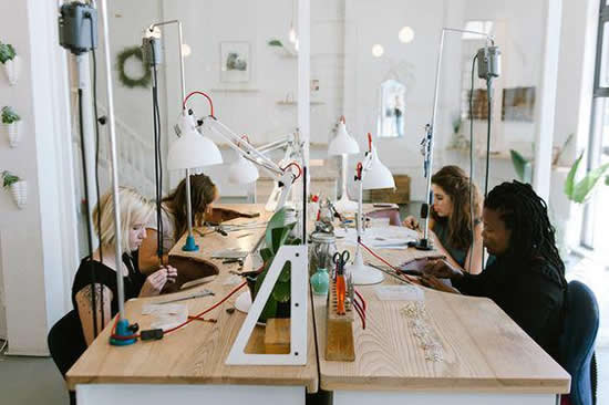 “新女性”主义,姐姐们实现自我价值的三个层次 “新女性”主义,姐姐们实现自我价值的三个层次