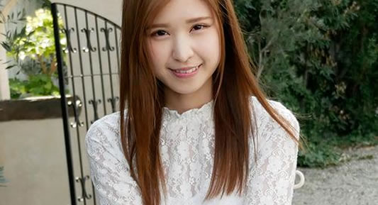 00年出生AV女新人：脸蛋漂亮身材好