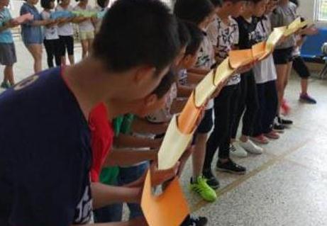 活跃气氛的70个惩罚小游戏汇总 活跃气氛的70个惩罚小游戏汇总