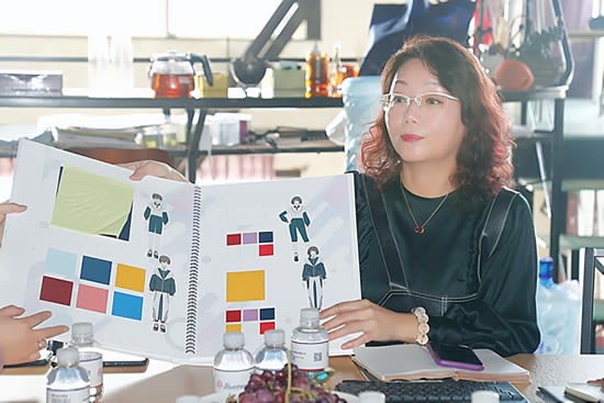 天天成长-名师名企将携手亮相中国国际时装周发布功能学生装 天天成长-名师名企将携手亮相中国国际时装周发布功能学生装