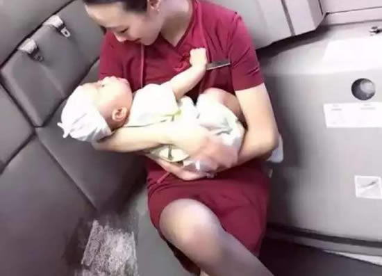 空姐的秘密?开口就有的空姐那些隐形服务 空姐的秘密?开口就有的空姐那些隐形服务