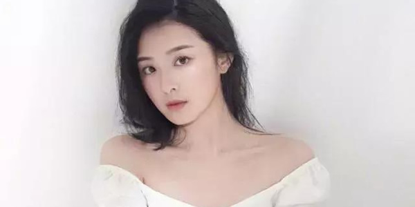 张含韵为什么叫小花