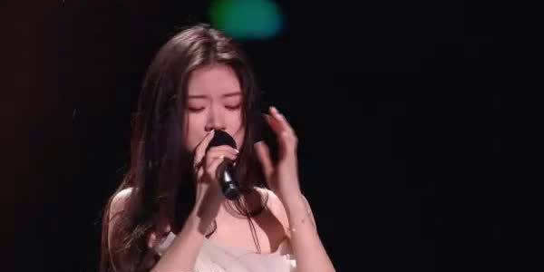 单依纯签约哪家公司