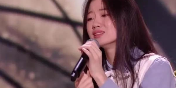 宝藏女孩单依纯怎么走红的