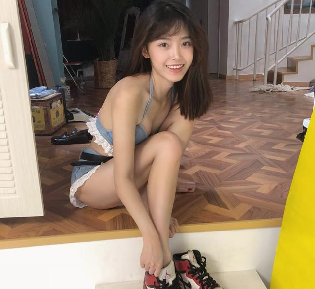 网红半藏深林泳装照，半藏深林原名及写真美照