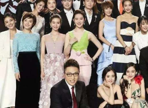 站c位是什么意思：娱乐圈抢c位的事可不少