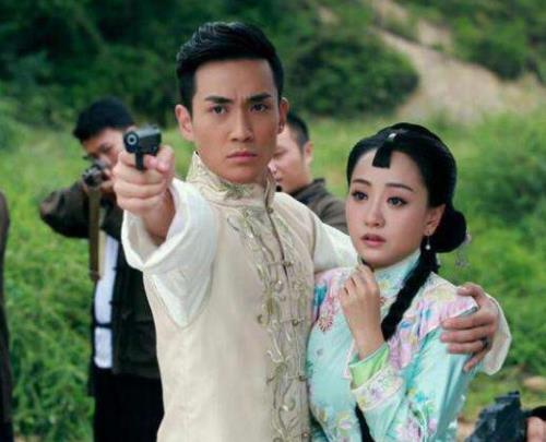 朱一龙杨蓉公开恋情：朱一龙杨蓉恋爱史（图）