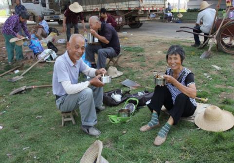 农民工午餐现状调查：直击农民工午餐图片