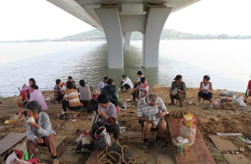 农民工午餐现状调查：直击农民工午餐图片