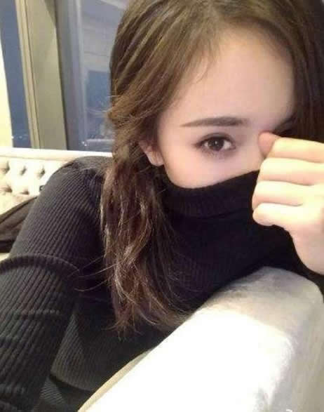 杨幂久违晒全脸自拍：好看好看,杨幂自拍照盘点（图）