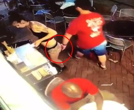 女服务员制服色狼：惨遭顾客非礼当场制服（图）