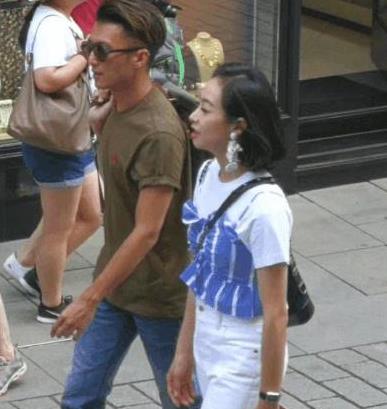 谢霆锋宋茜录节目：大街小巷骑三轮车摆拍（图）