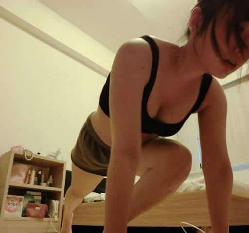 女生做俯卧撑能丰胸吗:怎样做俯卧撑丰胸 女生做俯卧撑能丰胸吗:怎样做俯卧撑丰胸