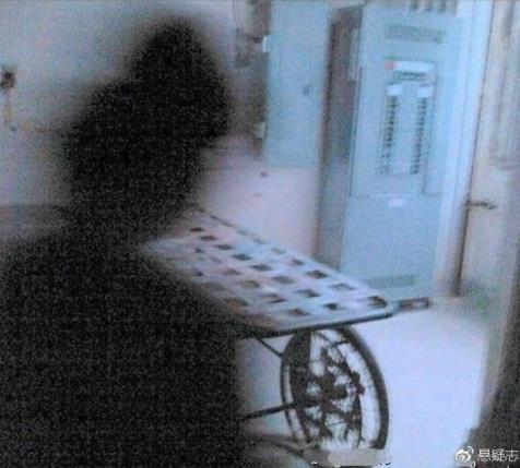 有人拍到了末影人：拍到黑影的恐怖照片