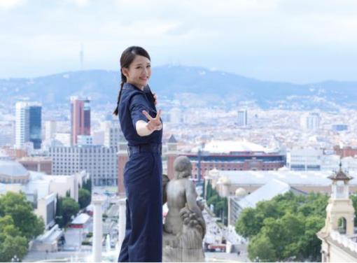 陈乔恩穿连体牛仔衣:身穿牛仔裤,绑着可爱的辫子 陈乔恩穿连体牛仔衣:身穿牛仔裤,绑着可爱的辫子