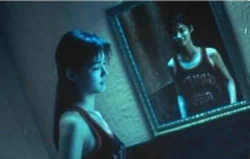 晚上不能照镜子的说法:晚上照镜子会怎么样 晚上不能照镜子的说法:晚上照镜子会怎么样