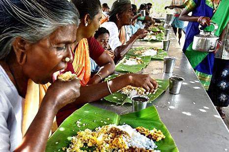中国人吃饭用筷子印度为何用手抓(图) 中国人吃饭用筷子印度为何用手抓(图)