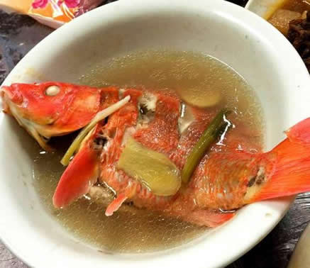 中国人啥都吃为什么偏不吃金鱼(图) 中国人啥都吃为什么偏不吃金鱼(图)