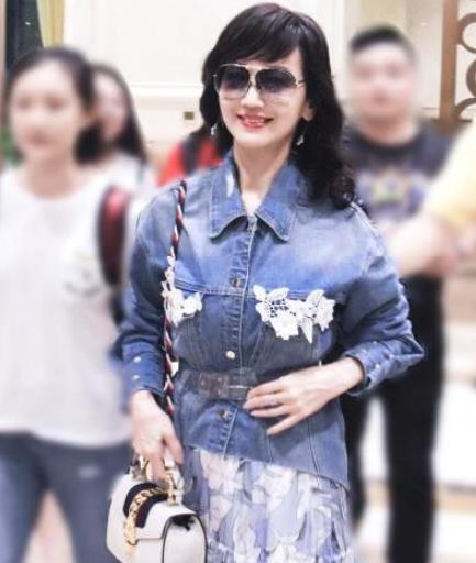 赵雅芝近照曝光：不老女神依旧真实面目是这样（图）