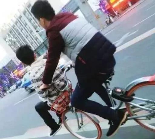 情侣共乘共享单车：面对面的姿势,盘点情侣单车不雅姿势