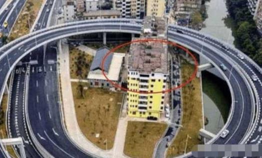 世上最“牛”的钉子户:第一个强悍,最后1个115年了还没拆 世上最“牛”的钉子户:第一个强悍,最后1个115年了还没拆