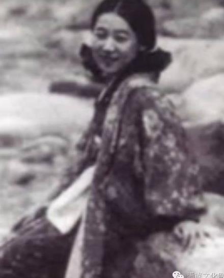 川岛芳子漂亮吗?川岛芳子漂亮照片