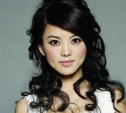 娱乐圈十大酒窝美女：女人有酒窝就是好看（图）