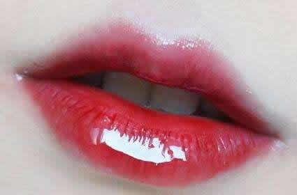 蝴蝶唇图片：蝴蝶阴唇是怎么回事,蝴蝶唇长什么样子