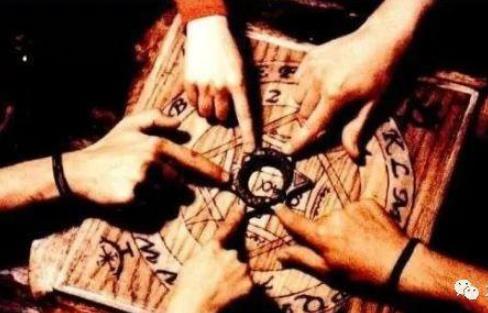 四角游戏：通灵的游戏要慎完（科学解释）