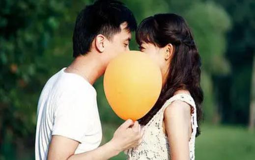 情侣激吻技巧:情侣缠绵10大接吻技巧 情侣激吻技巧:情侣缠绵10大接吻技巧