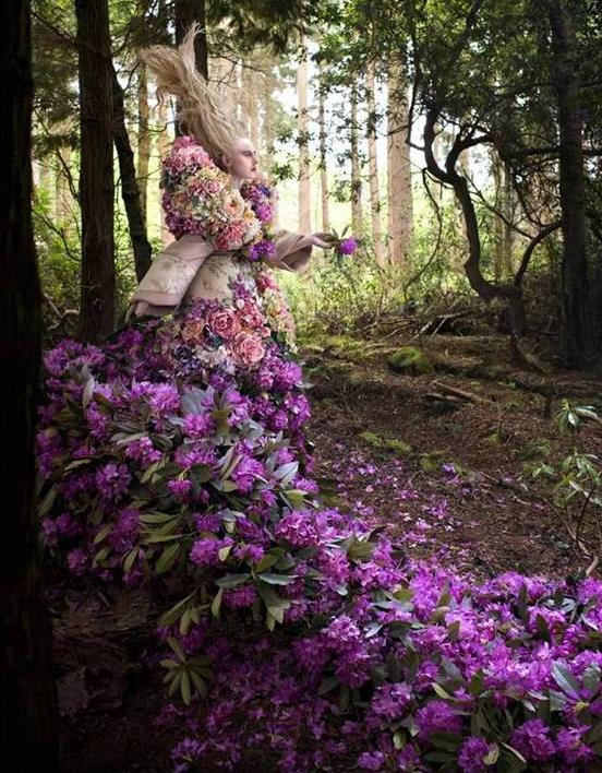 带上这款极光色手机，无论什么场合你都是焦点！